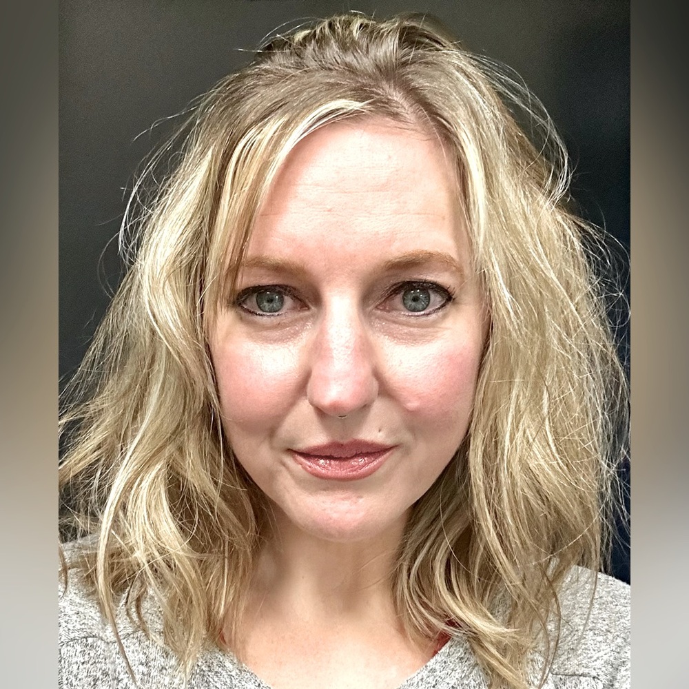 Meet your Posher, Elise